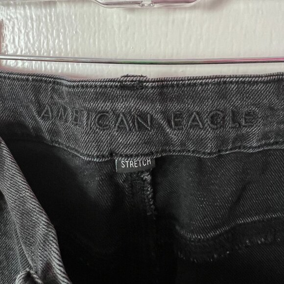 AE Stretch Curvy Black Mom Jean - Picture 8 of 11